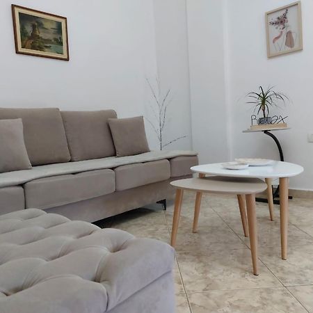 Wendy'S Apartment Берат Экстерьер фото